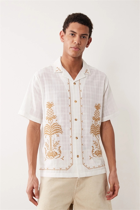 Рубашка свободного кроя с текстурной поверхностью и вышивкой артикул 153530740