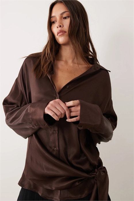 Рубашка свободного кроя с атласными галстучными вставками по бокам артикул 155869915