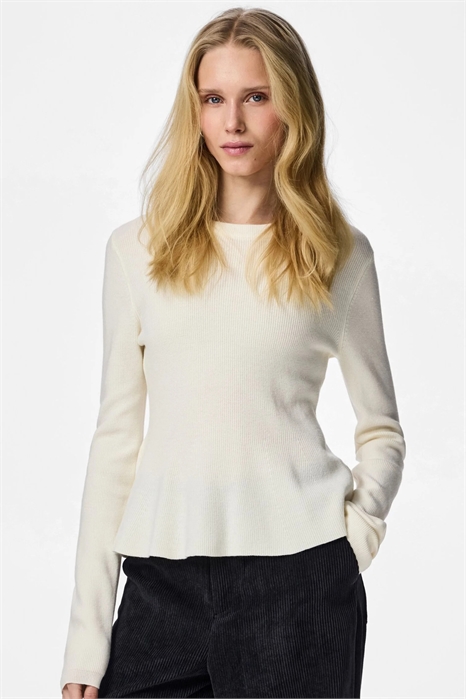 Вязаный свитер артикул 156635625