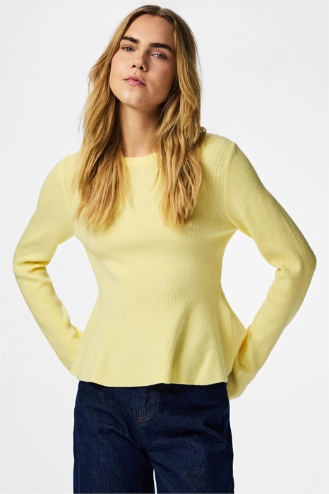 Вязаный свитер артикул 156635646