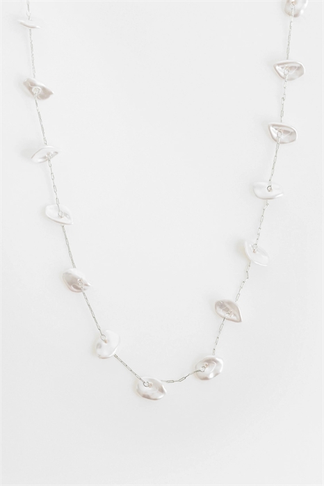 ASOS DESIGN Curve: изящное колье с элементами в виде искусственных жемчужин артикул 155446023