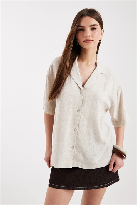 Льняная рубашка с воротником-ревер артикул 154011361