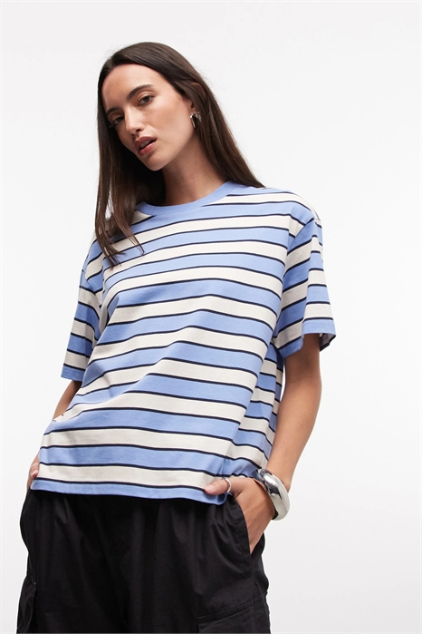 Объемная футболка прямого кроя артикул 155865683