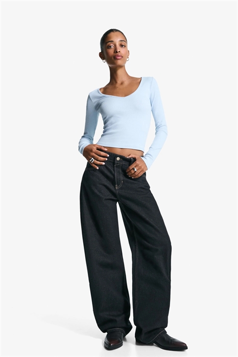 Футболка с длинным рукавом и V-образным вырезом артикул 152169949