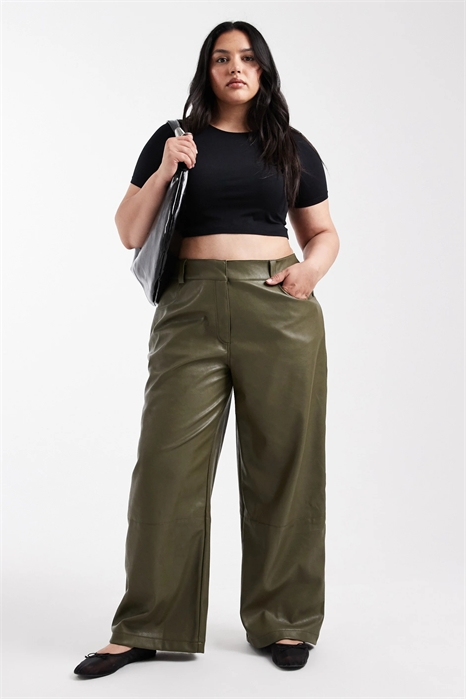 Брюки-манси из искусственной кожи с заниженной талией от ASOS DESIGN Curve артикул 150702920