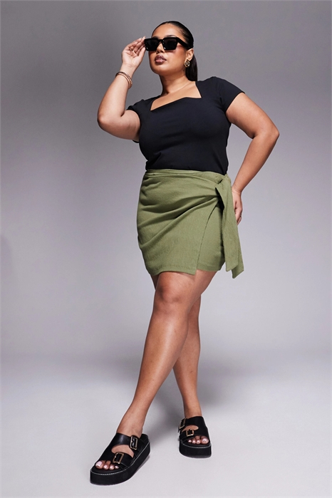 Мини-юбка ASOS DESIGN Curve с боковыми завязками и эффектом гофрированной ткани артикул 141211878