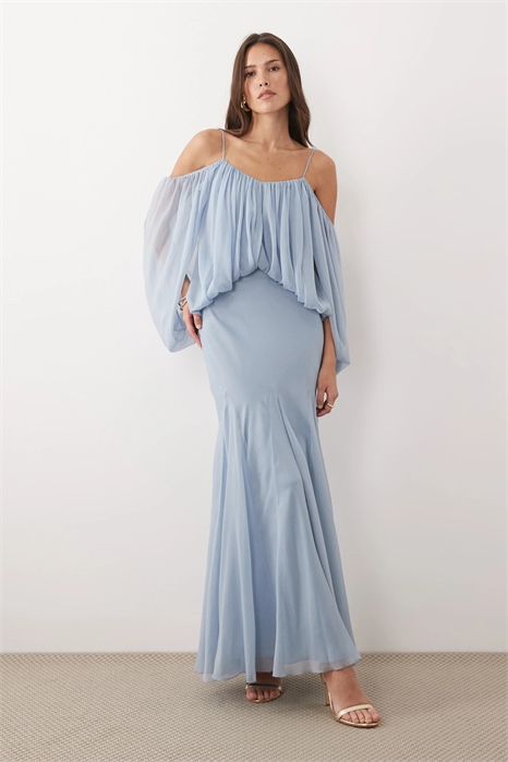 Макси-платье с лифом в стиле блузон, рукавами с разрезами и юбкой с объемными вставками артикул 155314698