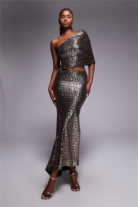 Макси-платье на одно плечо с пайетками и сборками на лифе артикул 152555761