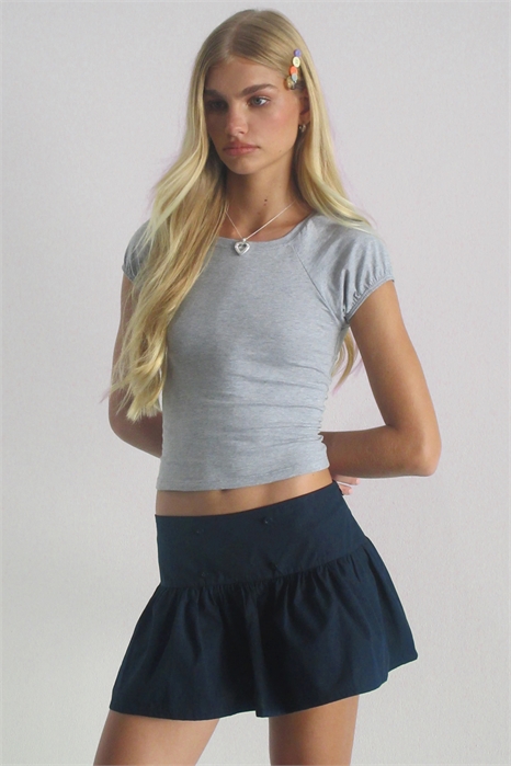 Спать в мини-юбке артикул 149953255