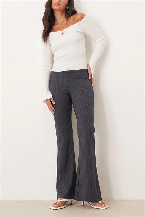 Брюки с расклешенным кроем в тонкую полоску от Malvinas артикул 149953260