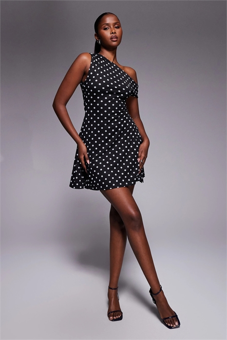 Эксклюзивное мини-платье-скатер с открытыми плечами из двухслойной эластичной сетки артикул 151703968