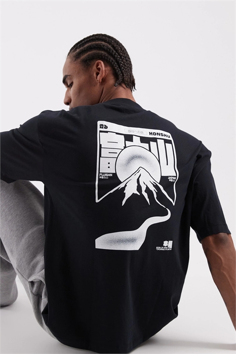 Футболка свободного кроя с изображением гор артикул 156511023