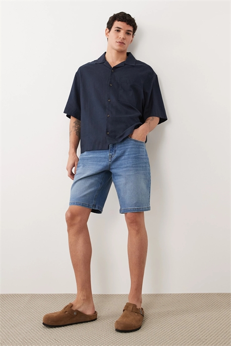 Джинсовые шорты артикул 155576654