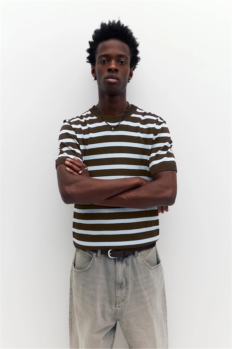 Свитер с короткими рукавами артикул 156511116