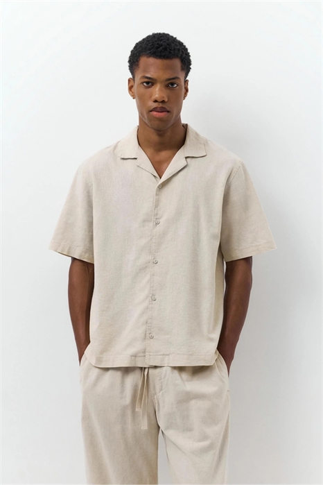 Рубашка с короткими рукавами из смесовой ткани с льном артикул 156480855