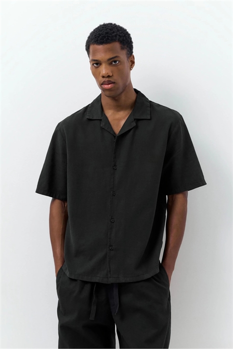 Рубашка с короткими рукавами из смесовой ткани с льном артикул 156480857