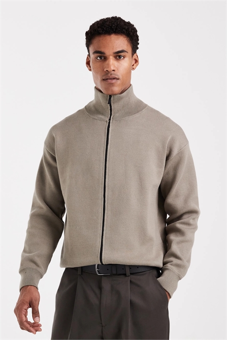 Незаменимая толстовка на молнии артикул 152149661