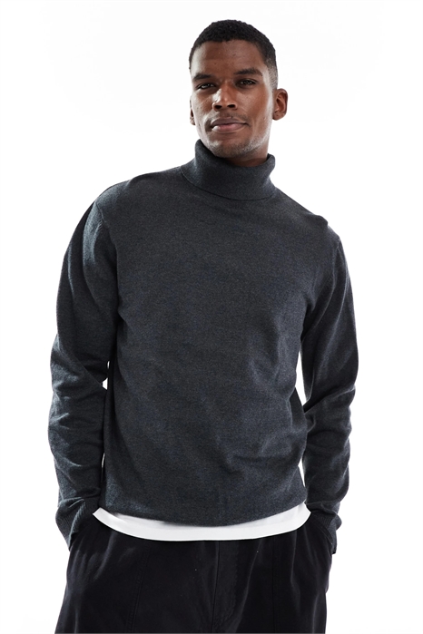 Свитер с высоким воротником артикул 149653708