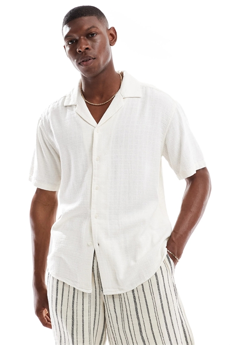 Рубашка с короткими рукавами из льна с фактурной поверхностью артикул 147589666