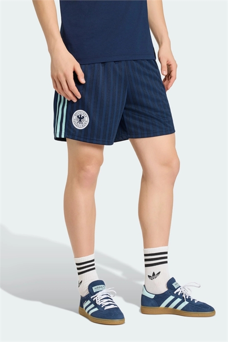 Оригинальные шорты из Германии артикул 156574807