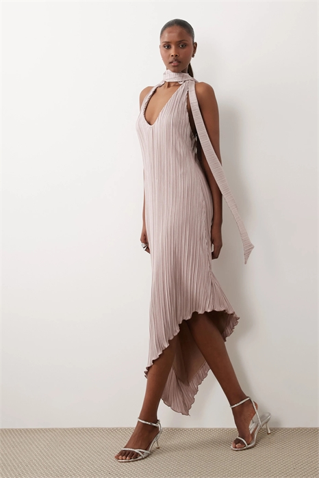 Мини-платье с плиссированным шарфом артикул 156527704