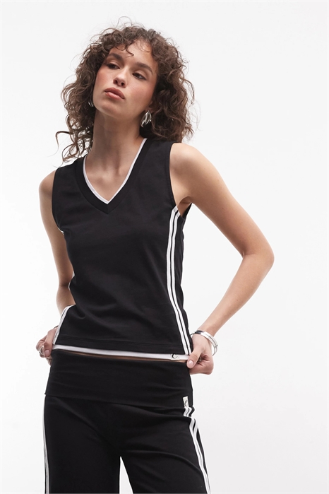 Облегающая майка с V-образным вырезом co-ord артикул 155843745