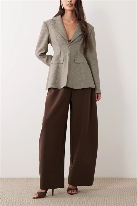 Брюки с широкой талией и зауженными штанинами в стиле оверсайз артикул 155826874