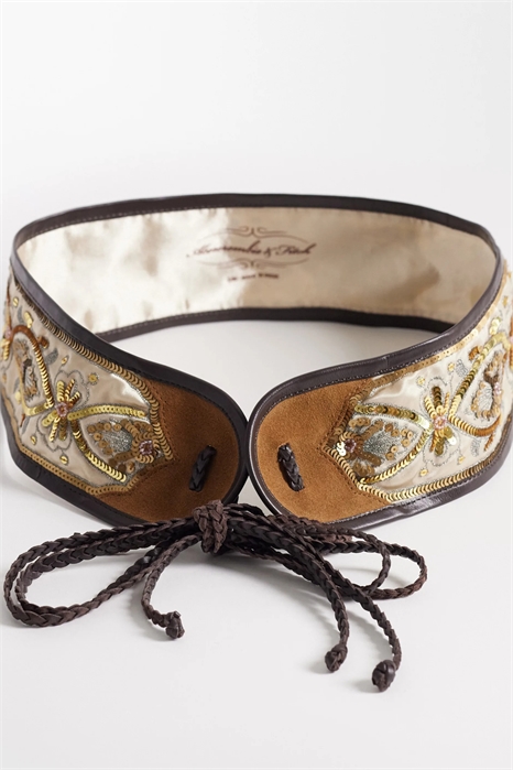 Пояс из замши в стиле бохо с декоративными элементами артикул 155702034