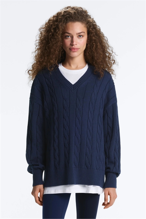 Свитер с V-образным вырезом из 100% хлопка, связанный узором «коса» артикул 156618069