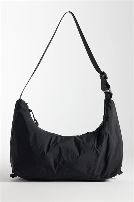 Тканевая спортивная сумка для студии с мягкой подкладкой и сборками по бокам на плече артикул 153642332