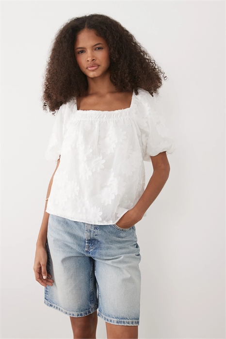 Блузка с квадратным вырезом и ромашками артикул 155388039