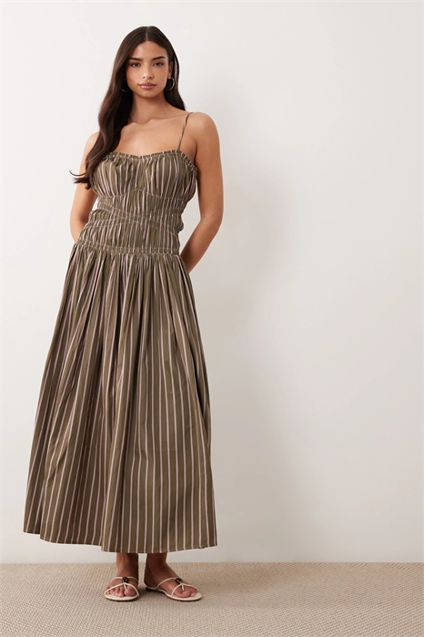 Макси-сарафан из хлопкового поплина с драпировкой и заниженной талией артикул 152150742