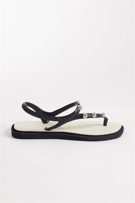 Босоножки с квадратным носком и заклепками артикул 155827457