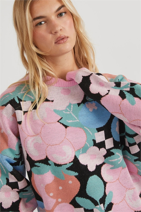 Свитер из трикотажа с крупным рисунком в виде фруктов артикул 156136427