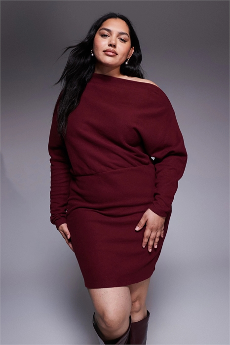 ASOS DESIGN Curve: сверхмягкое мини-платье с длинными рукавами и спадающими плечами артикул 147786940