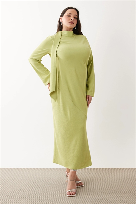 ASOS DESIGN — макси-платье с высоким воротником и шарфом артикул 155119504