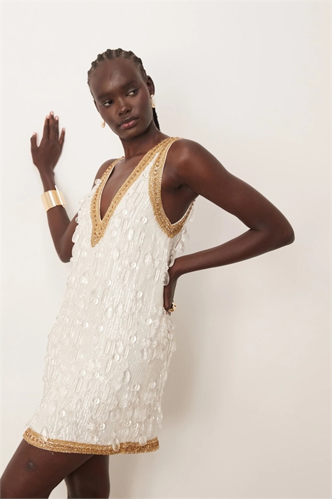 Мини-платье-футляр, украшенное кристаллами артикул 148607097