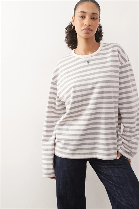 Футболка свободного кроя артикул 154214148