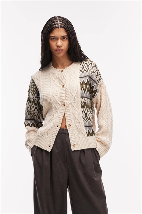 Кардиган с узором «фэйр-айл» из сшитого кабеля артикул 145575978