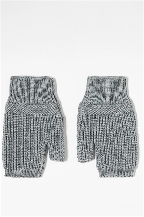 Вязаные варежки артикул 150042908