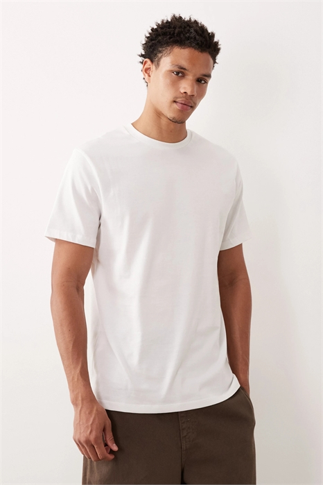 Футболка из плотной ткани с прямым кроем артикул 133860372