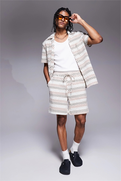 Пляжные шорты на шнурке артикул 141793607