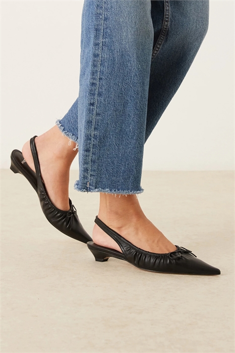 Туфли со шнурком на низком каблуке артикул 150203905