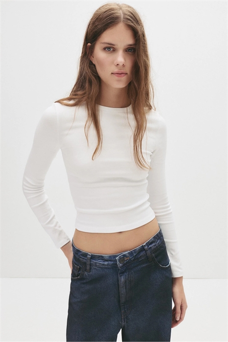 Приталенная футболка с длинным рукавом артикул 152238317