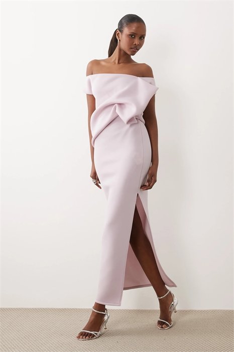 Платье средней длины с драпировкой и сборками артикул 155469842