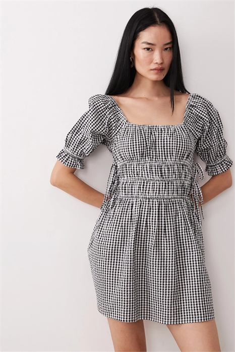 Мини-платье из ткани «сирсакер» в стиле «молочница» артикул 154976006