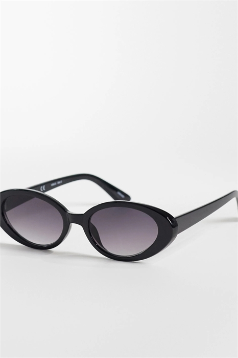 Солнцезащитные очки с мягкой оправой в стиле «кошачий глаз» артикул 155314205