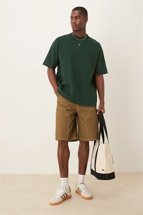 Шорты удлиненного кроя с элементами стиля «карпентер» артикул 141462205