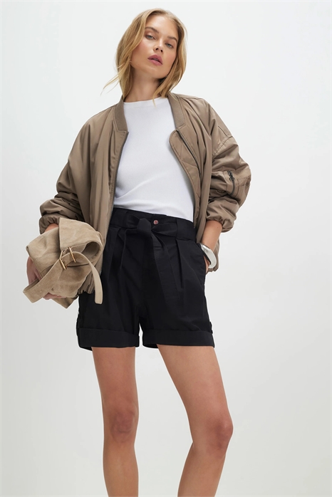 Шорты с ремешком артикул 156532930