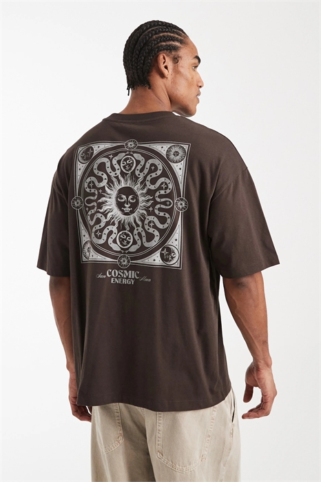 Футболка свободного кроя с изображением небесных тел артикул 154328154